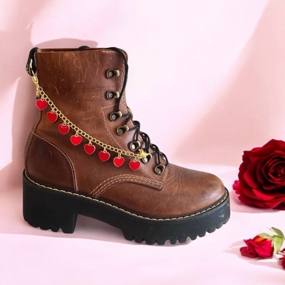 Gold toned and red enamel Heart Charm chain for your boot. 7.5” - Picture 15 of 16